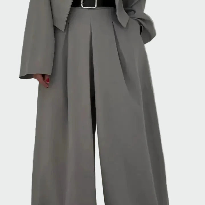 Kombinezonas ir Švarkas Elegantiškas & Modernus