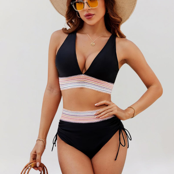 Bikini rinkinys su pilvo palaikymo sistema ir aukštu liemeniu