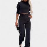 Kombinacija: Crop Top ir Kelnės