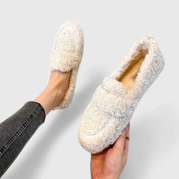 Šilti slip-on batai su elegantišku dizainu