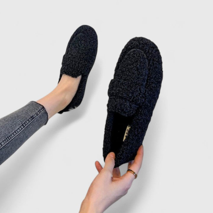 Šilti slip-on batai su elegantišku dizainu